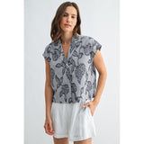 WIDE SHOULDER LAPEL PRINT TOP