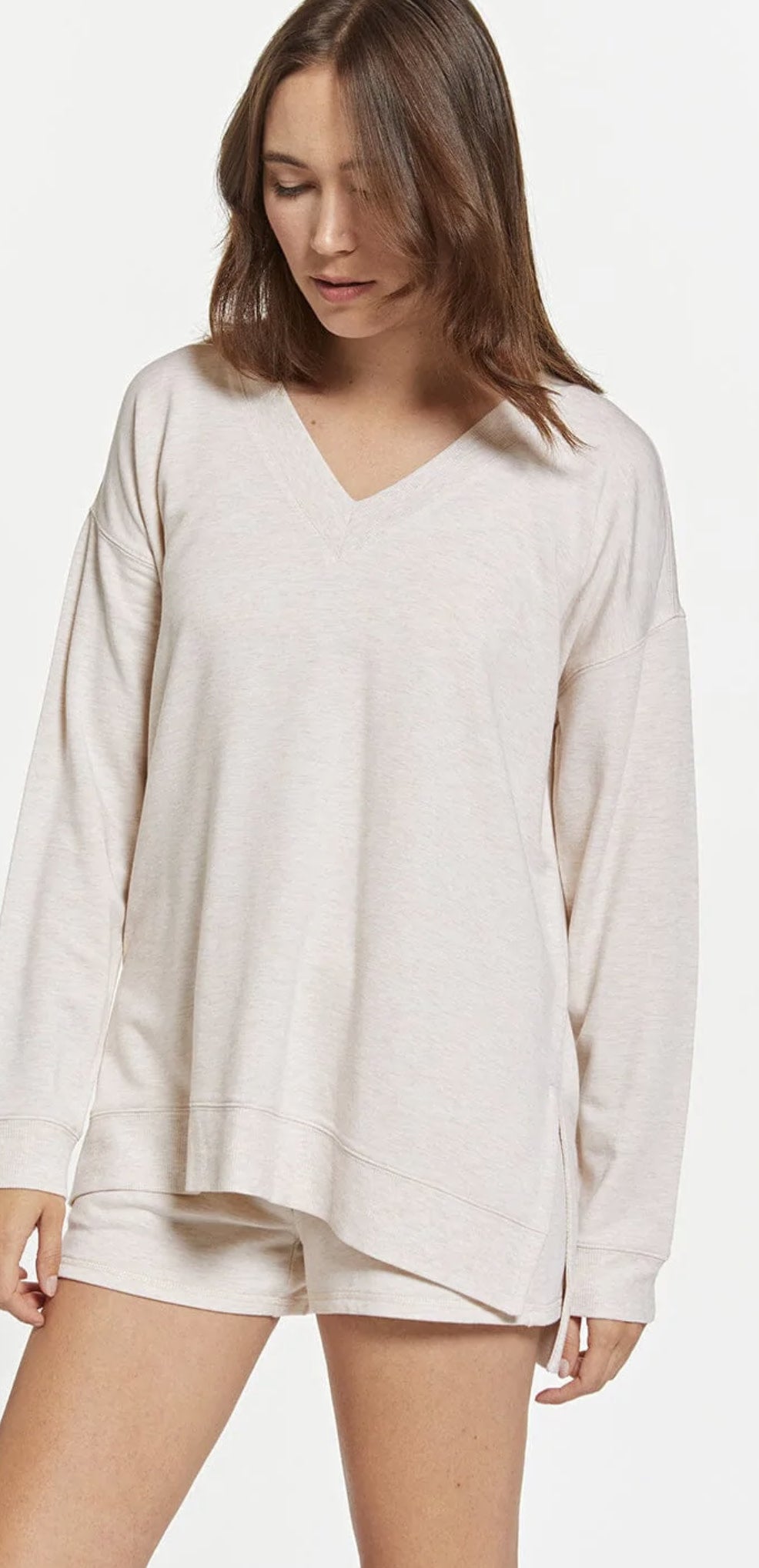 V NECK ATHLEISURE TOP
