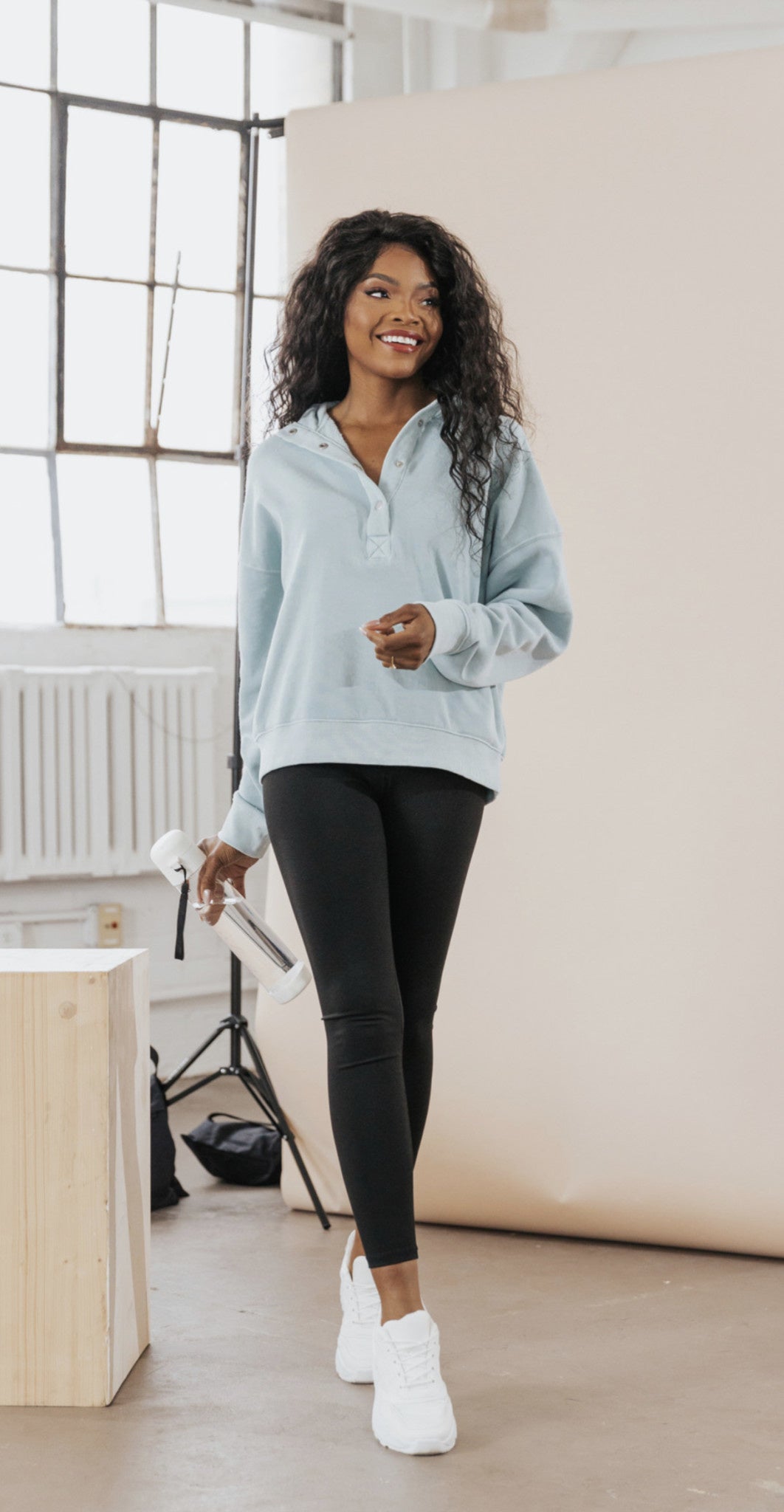 VANESSA HALF SNAP TOP