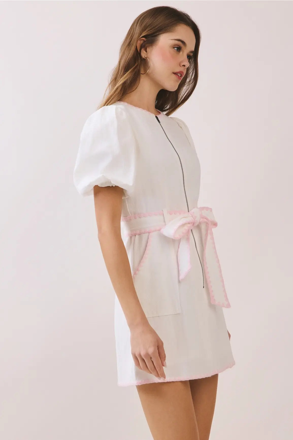 CONTRAST TRIM DETAIL ZIPPER MINI DRESS