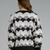 ROUND NECK SCALLOP STRIPE SWEATER
