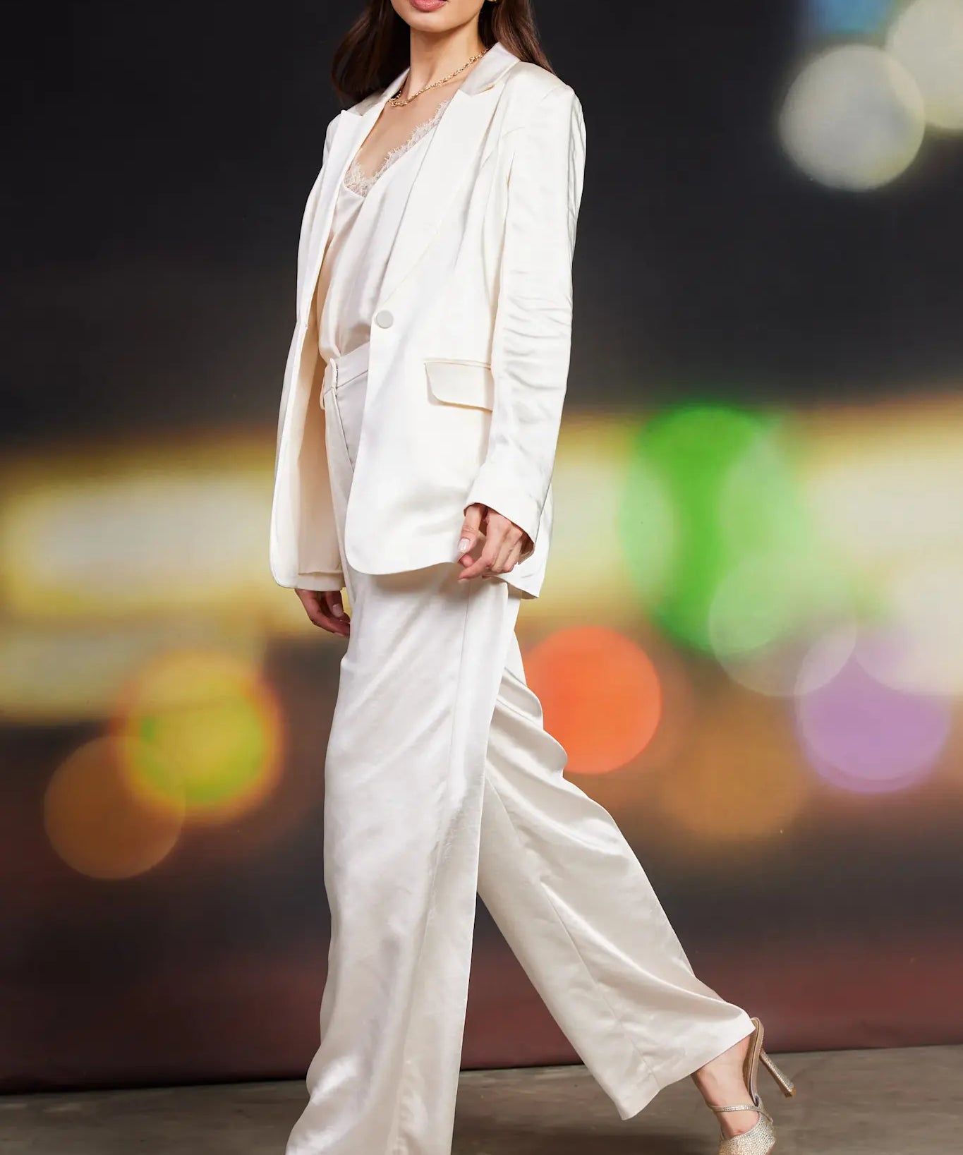 SINGLE BUTTON WINTER SATIN BLAZER