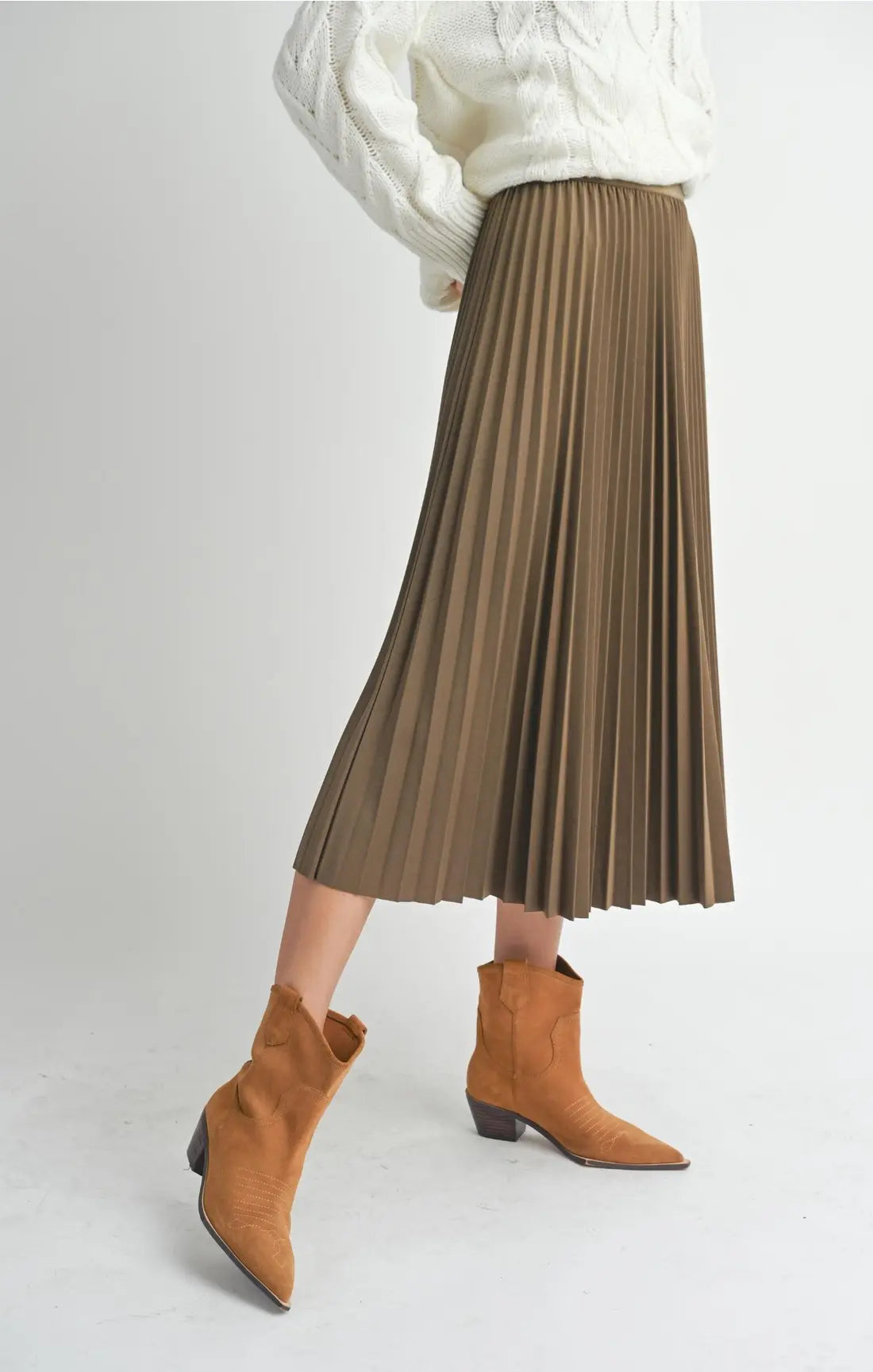 OUR FAVORITE PLEATED MIDI SKIRT