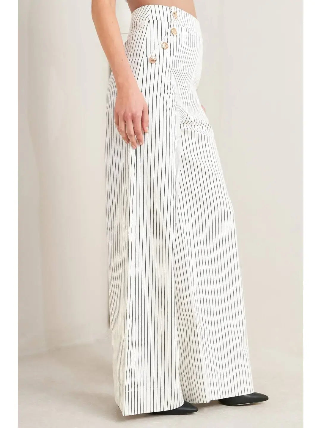 STRIPED JEAN W/BUTTON DETAIL