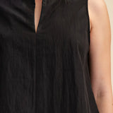 V-NECK SLEEVELESS SWING TOP