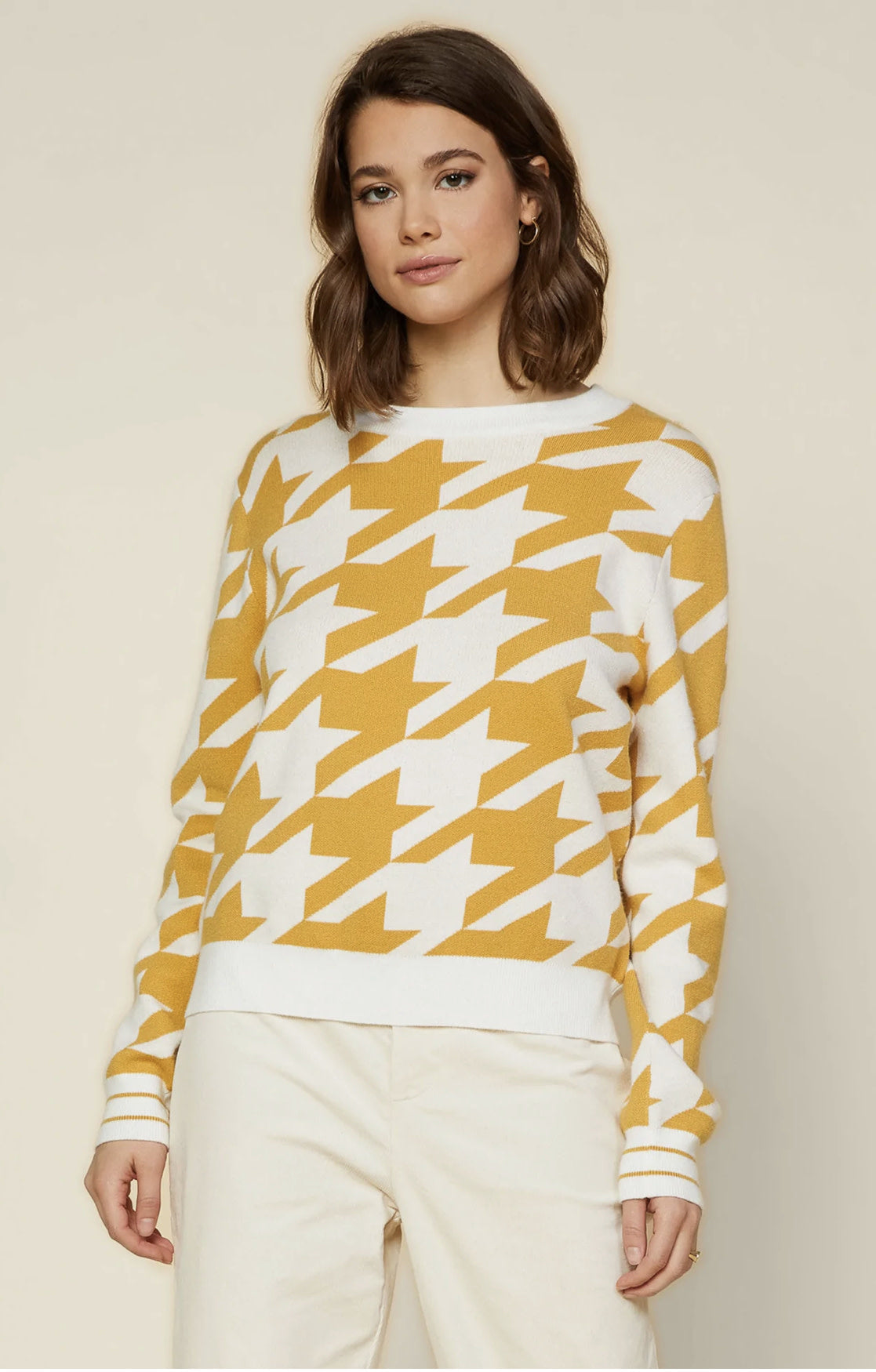 HERRINGBONE CREWNECK SWEATER