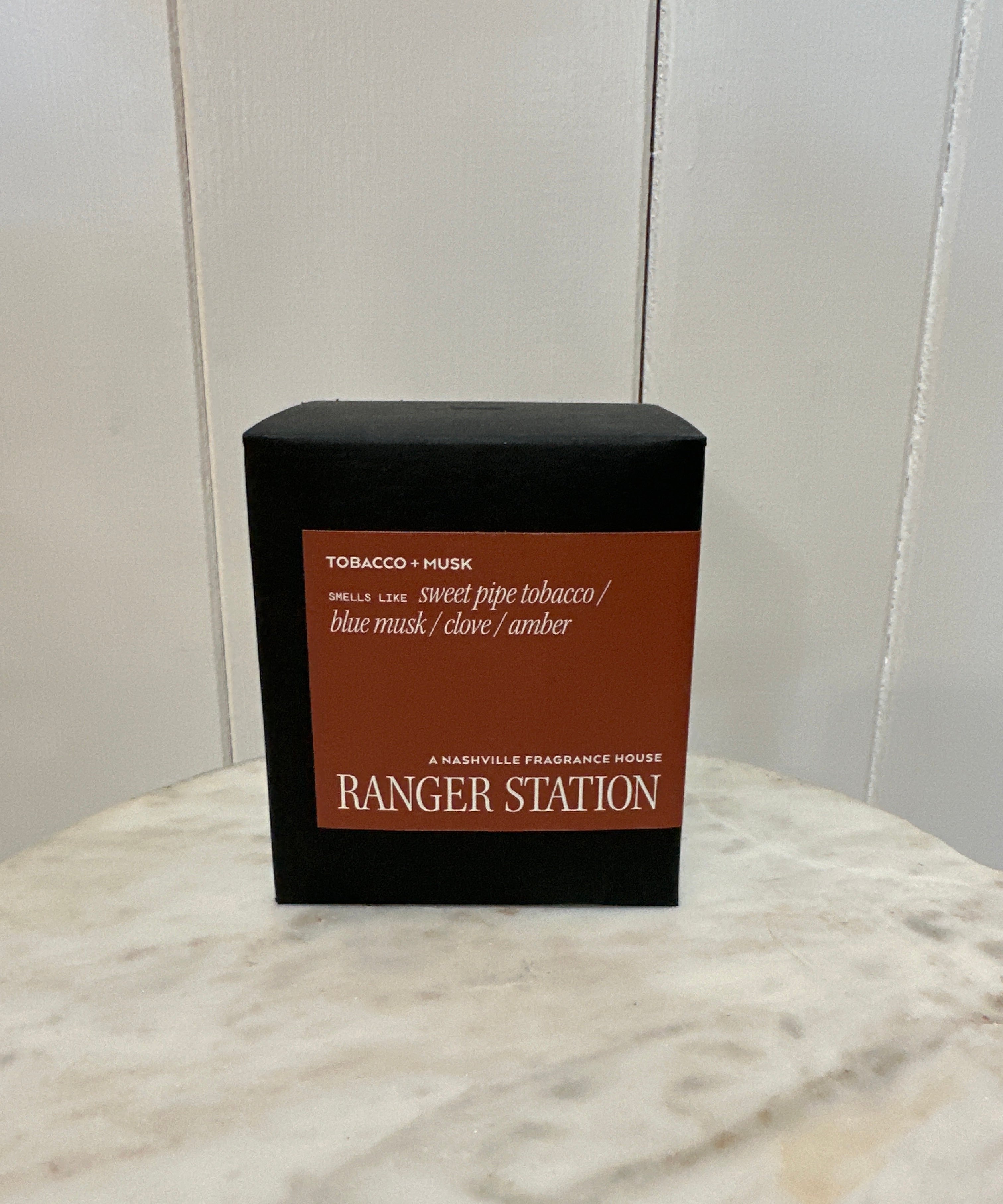 RANGER STATION CANDLE 8OZ LEATHER/PINE O/S