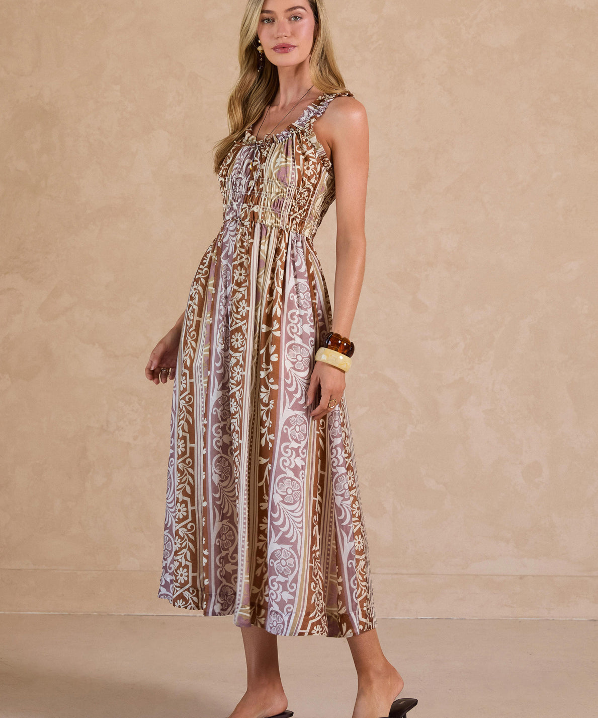 SWEETHEART NECK SLVLESS SMOCKED MIDI DRESS