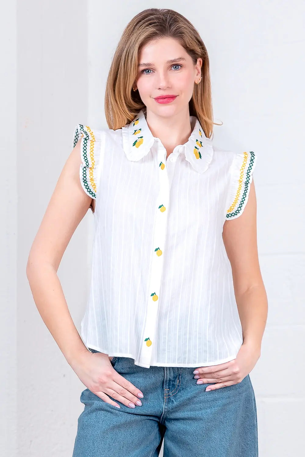 RUFFLE SSLV LEMON EMBROIDERED TOP