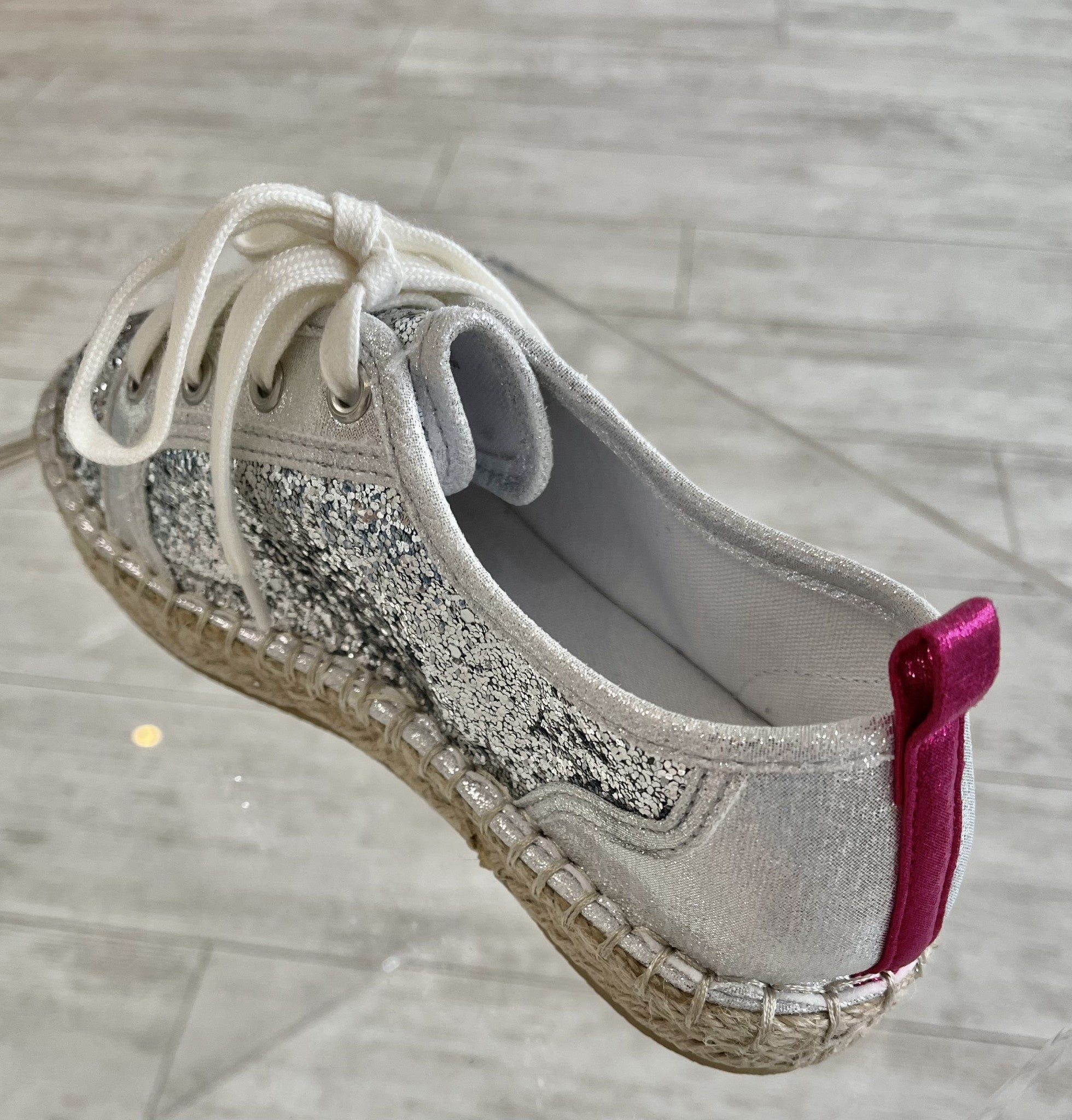 KYLIE SNEAKER