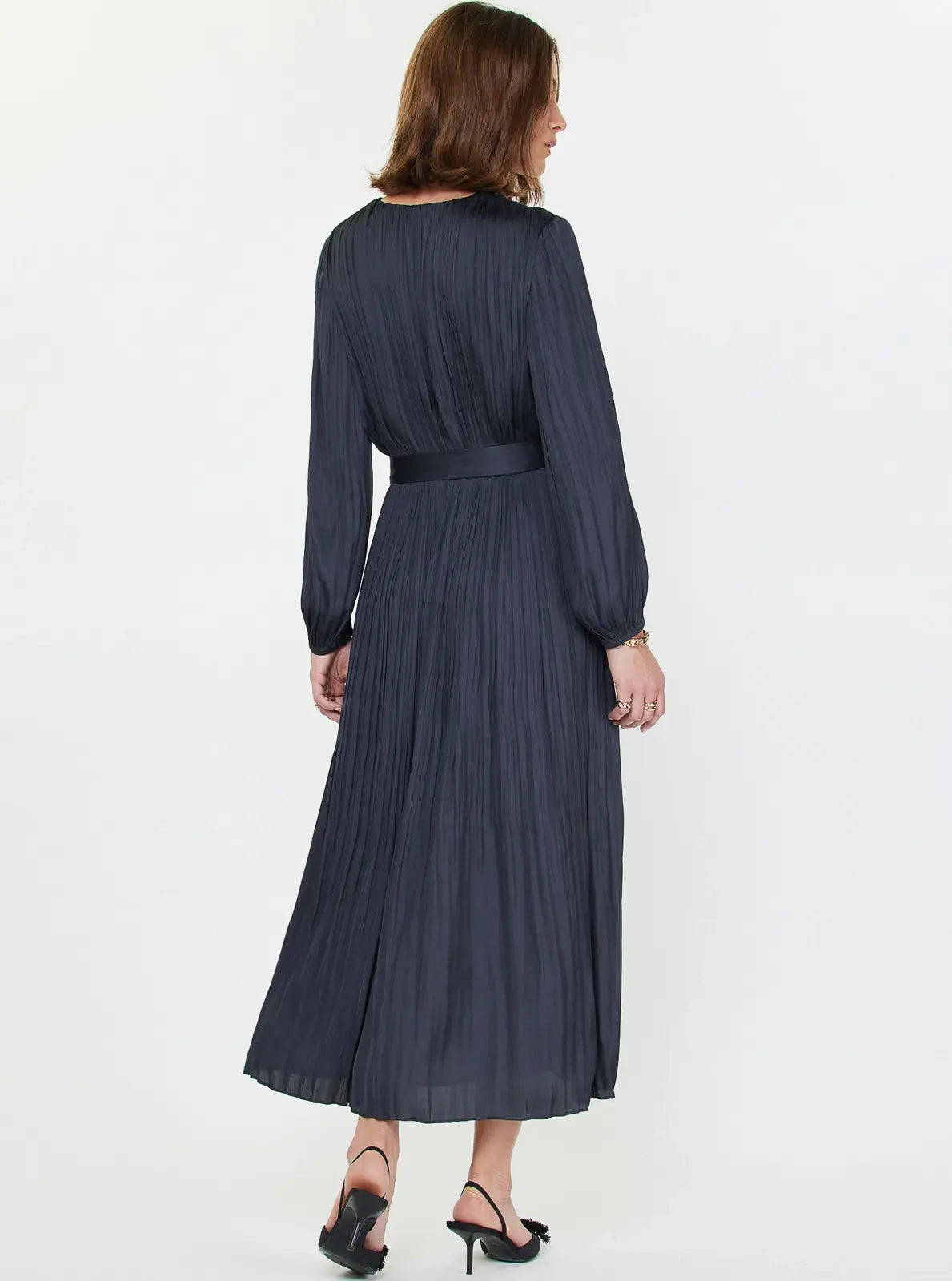 ROUND NECK SILKY PLEATED MIDI DRESS