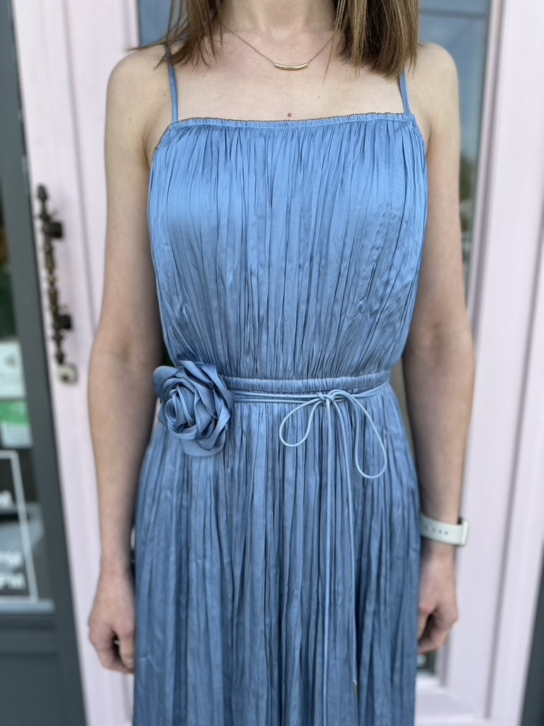 CAMI MAXI DRESS W/ROSE WAIST TIE