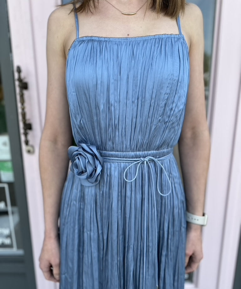 CAMI MAXI DRESS W/ROSE WAIST TIE