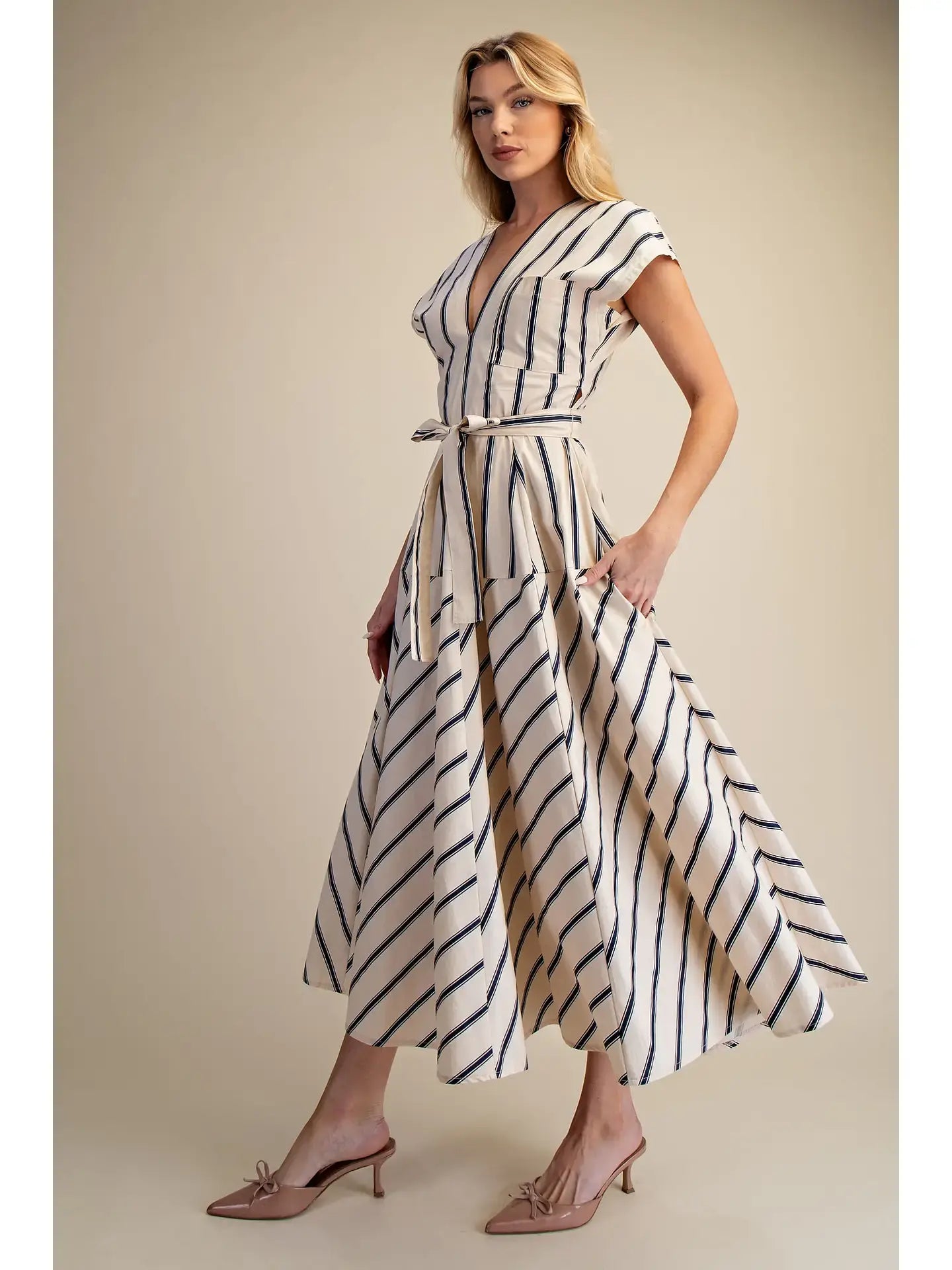 SSLV VNECK STRIPED MIDI