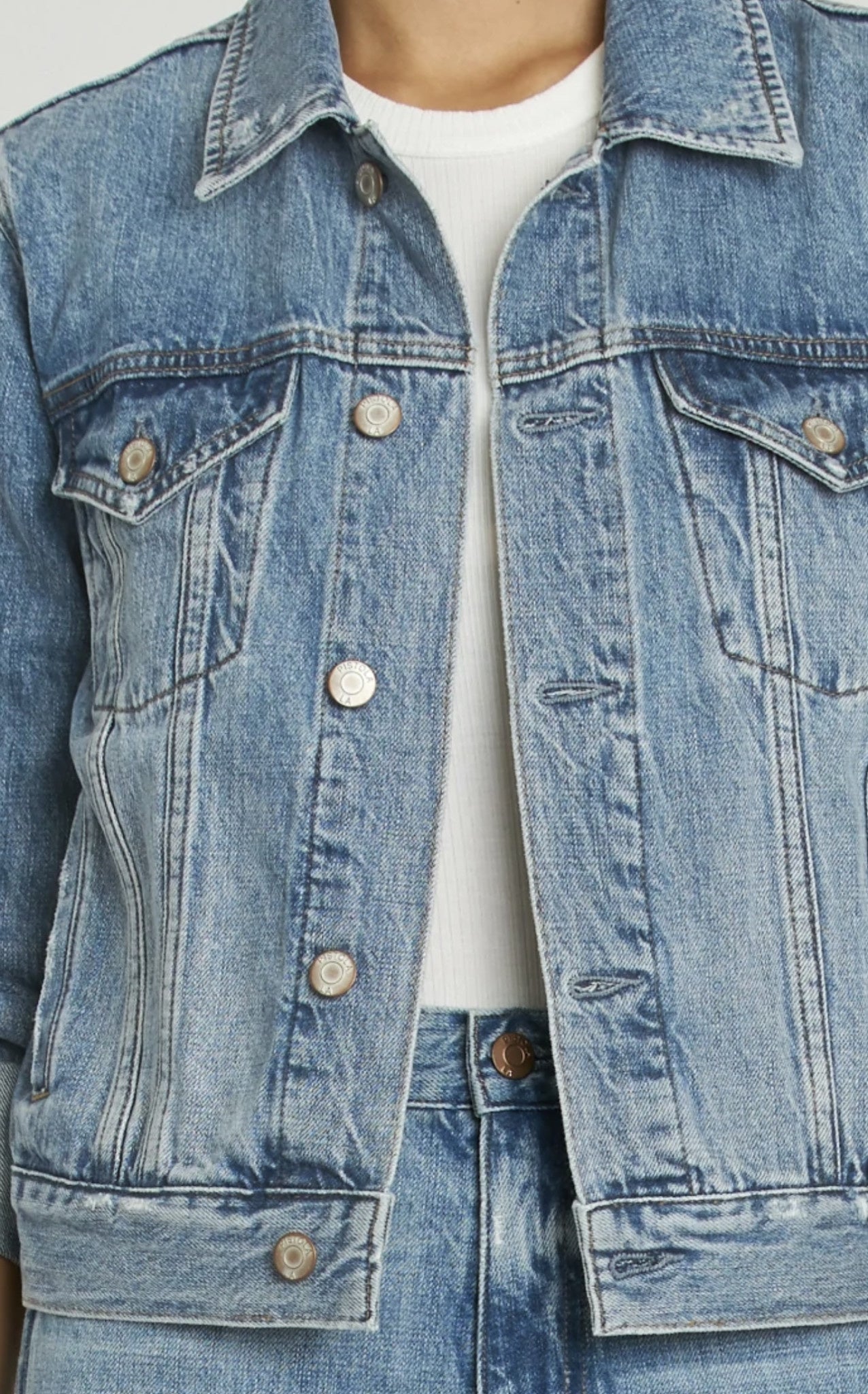 FITTED DENIM JACKET