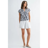 WIDE SHOULDER LAPEL PRINT TOP
