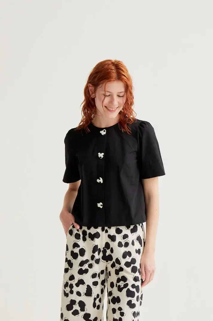 SSLV HEART BUTTON DOWN BLOUSE