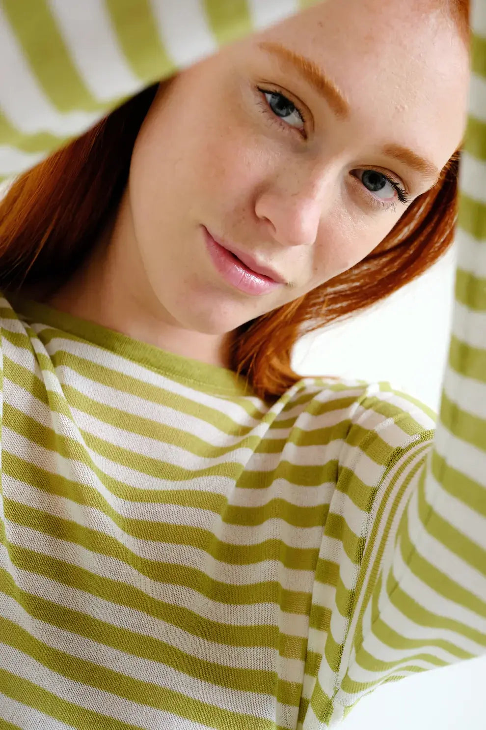 LSLV KNIT STRIPED TOP