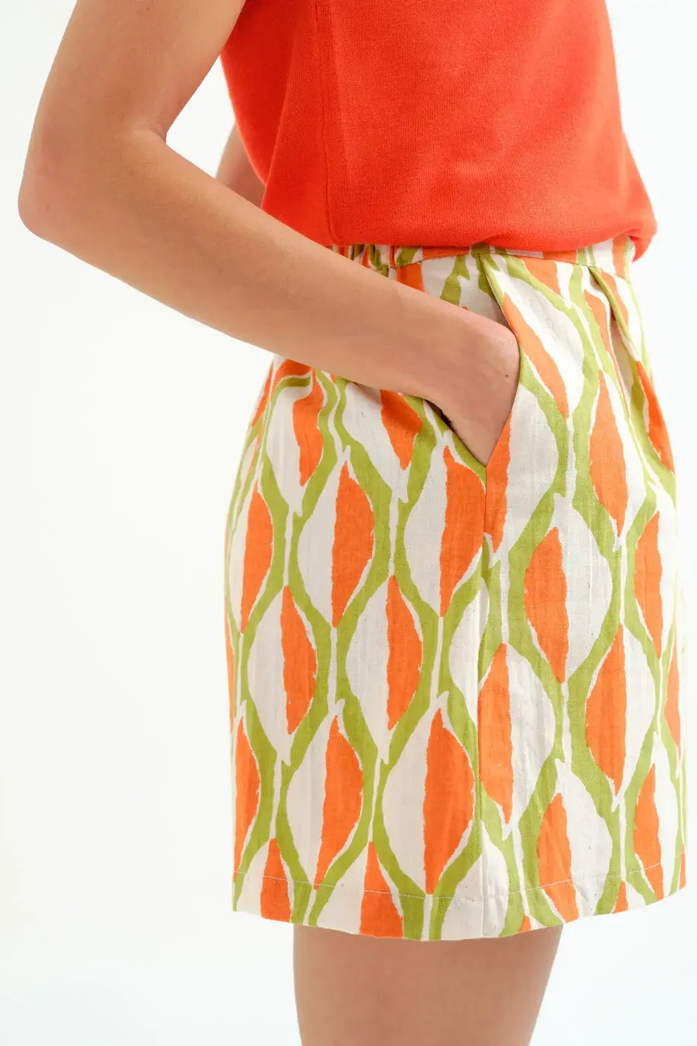 GEOMETRIC PRINT SHORTS