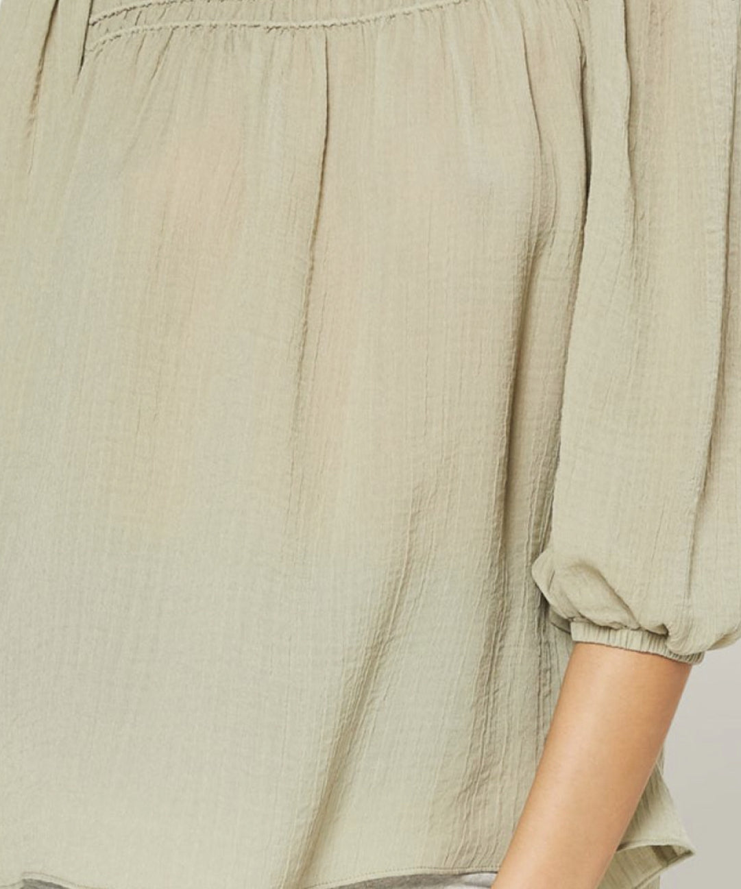 WIDE NECK CHEST SMOCKED TOP