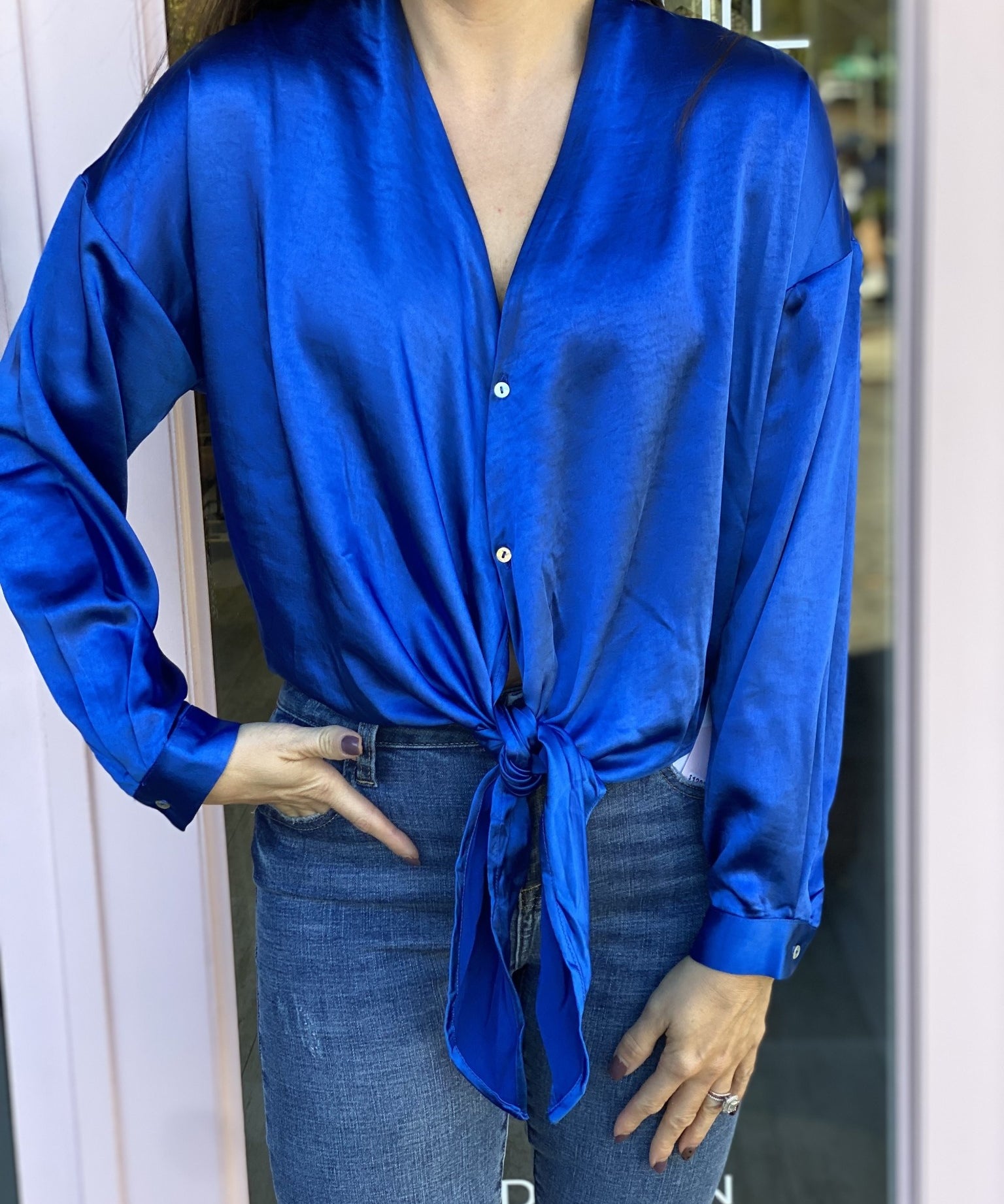 GLORIA TIE FRONT SILKY TOP