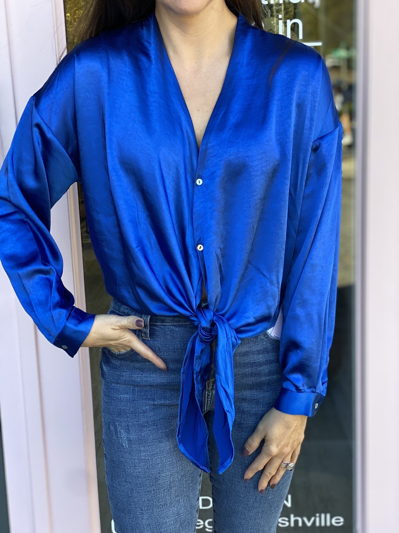 GLORIA TIE FRONT SILKY TOP