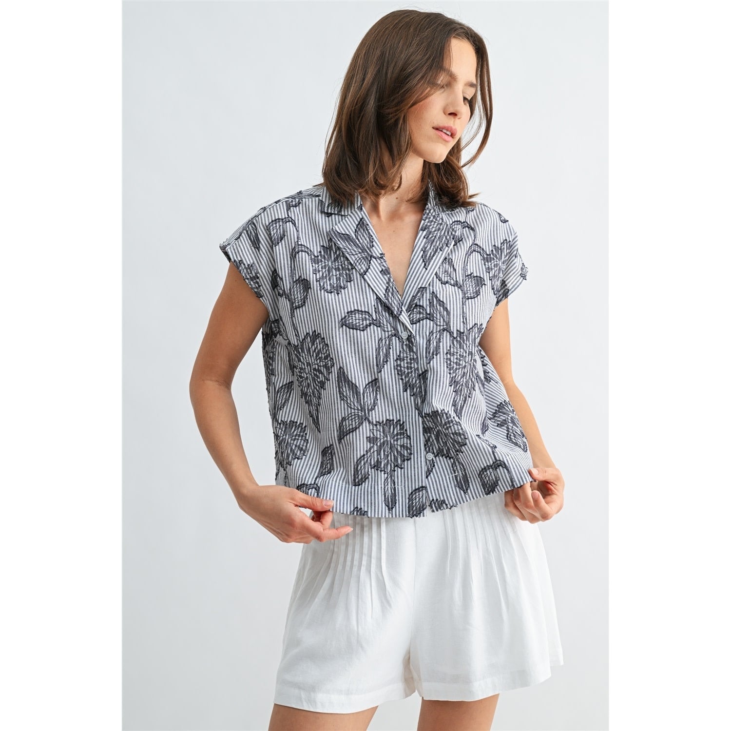 WIDE SHOULDER LAPEL PRINT TOP