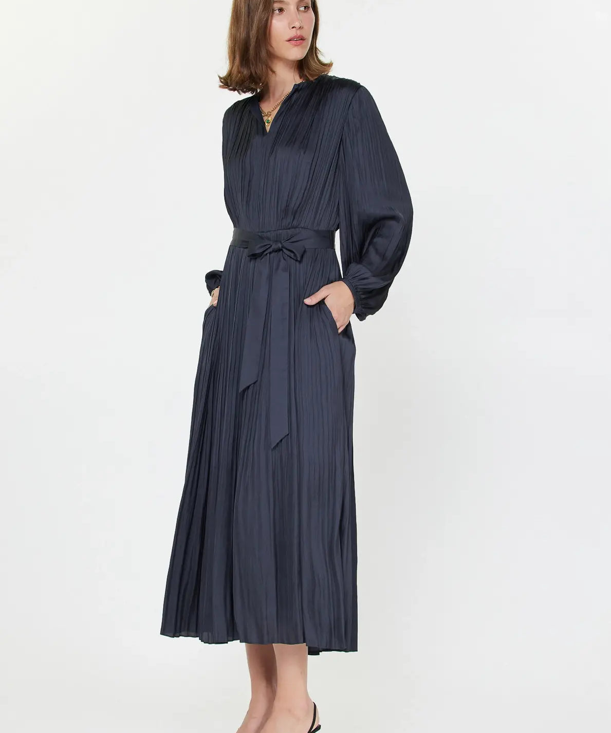 ROUND NECK SILKY PLEATED MIDI DRESS