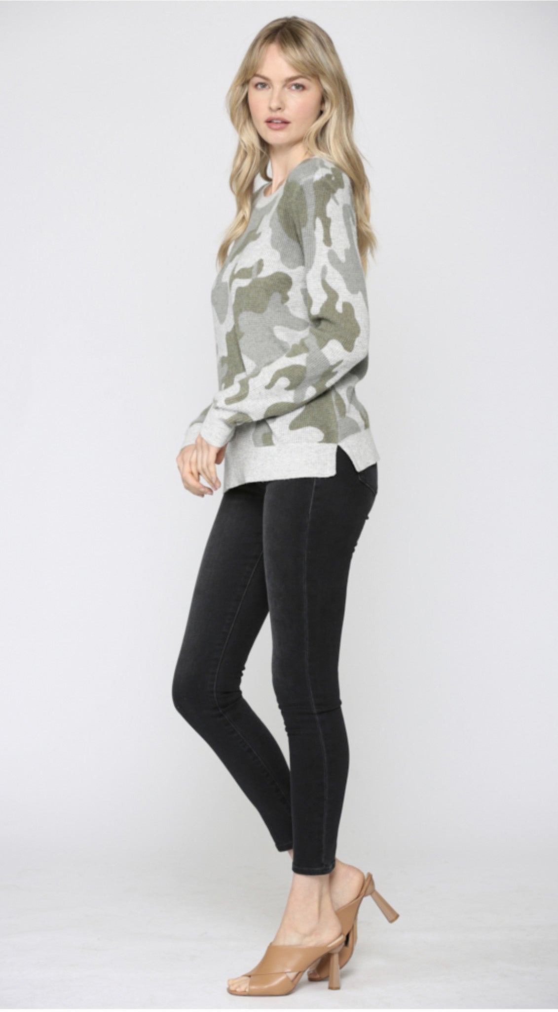 CAMO WAFFLE KNIT SWEATER