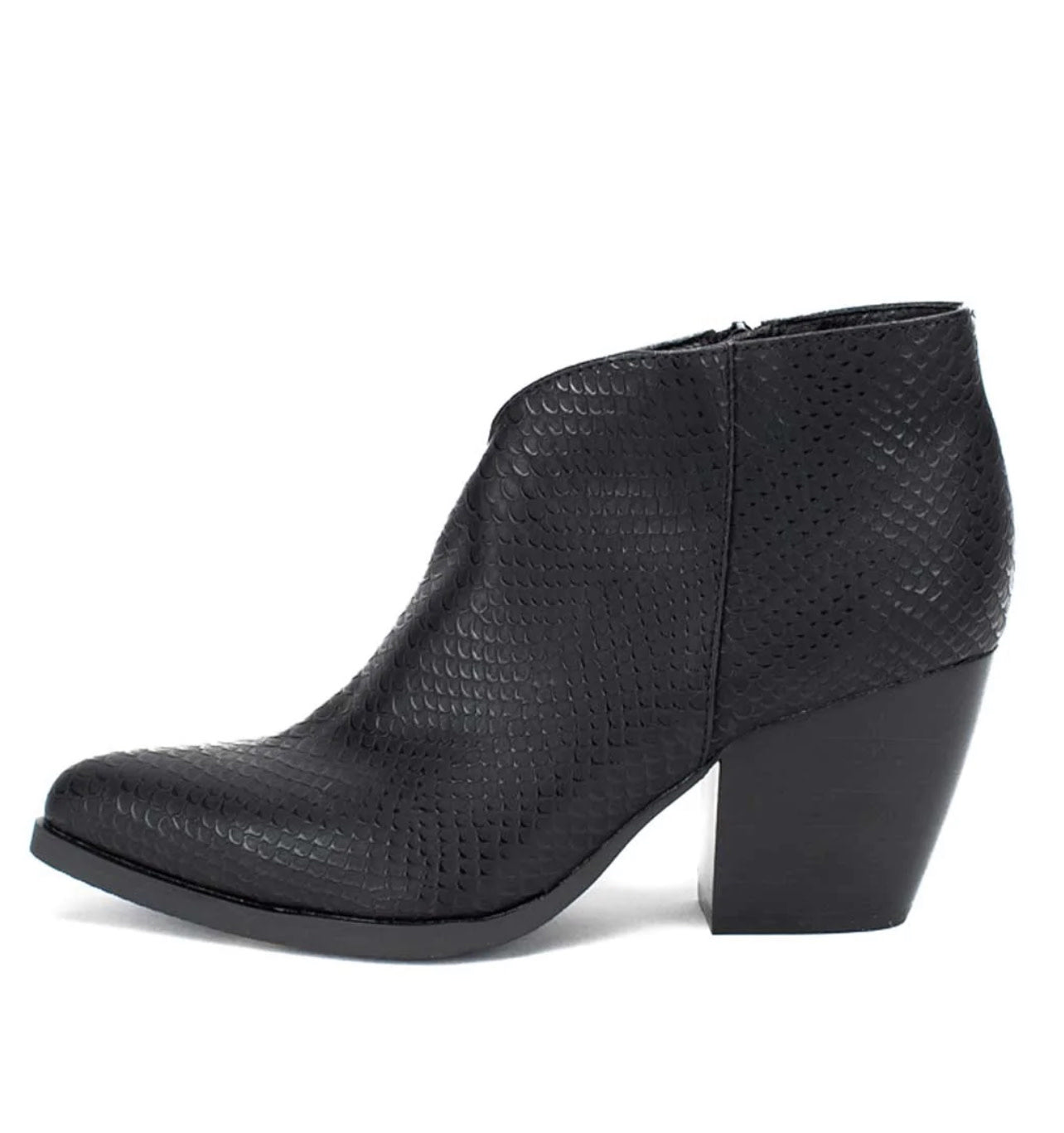 TEXTURED V FRONT BOOTIE