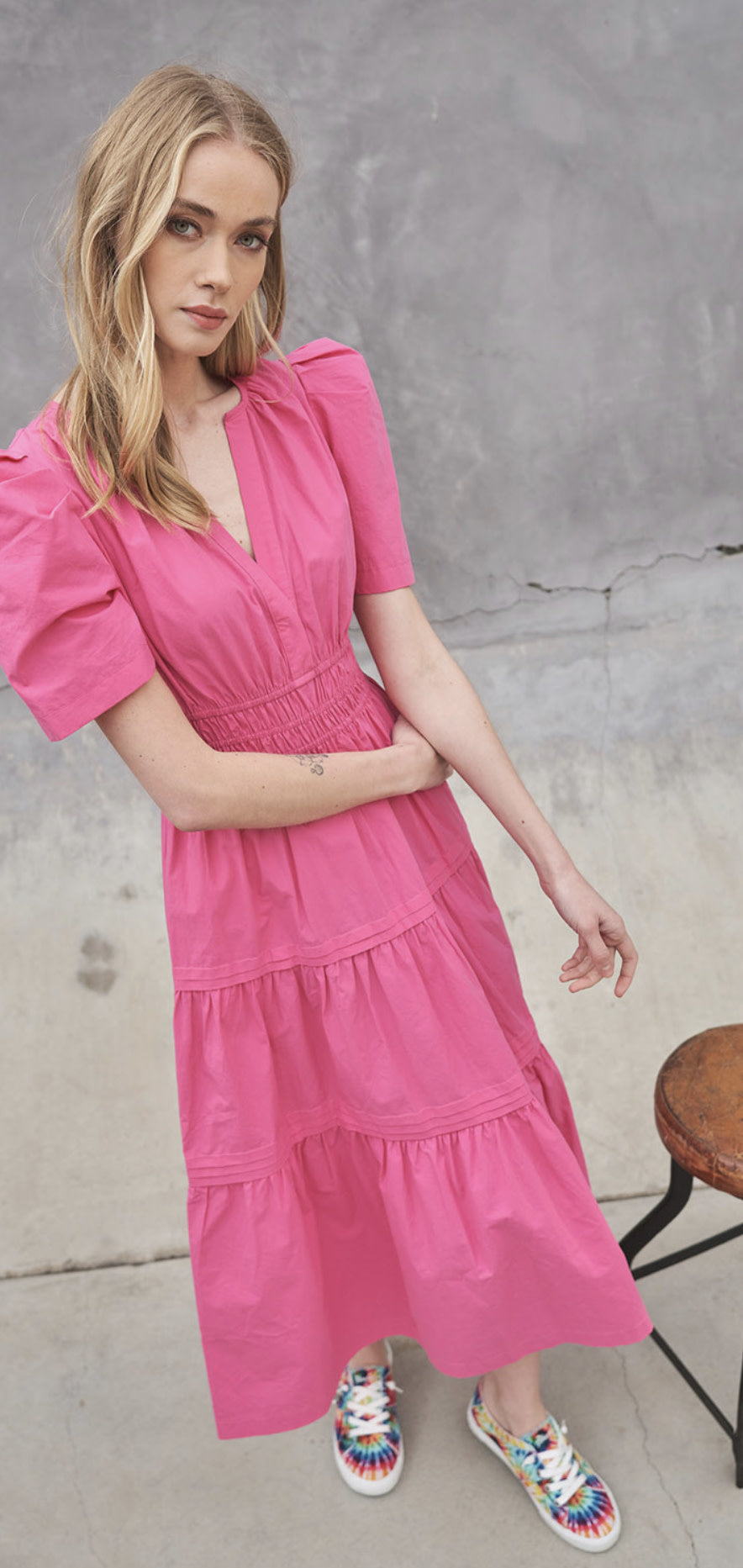 POUF SSLV TIERED MIDI DRESS