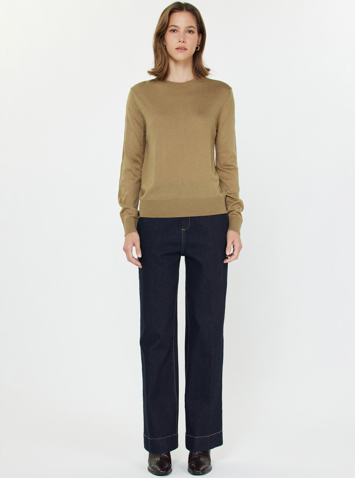 ROUND NECK PULLOVER SWEATER