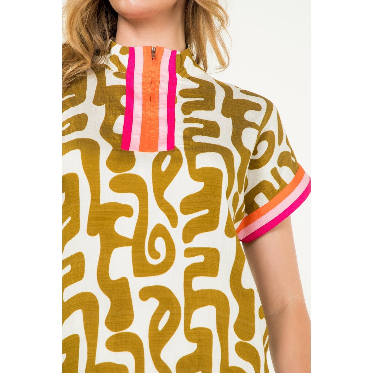 SSLV PRINT TOP W/CONTRASTING DETAIL (Additional Colors)