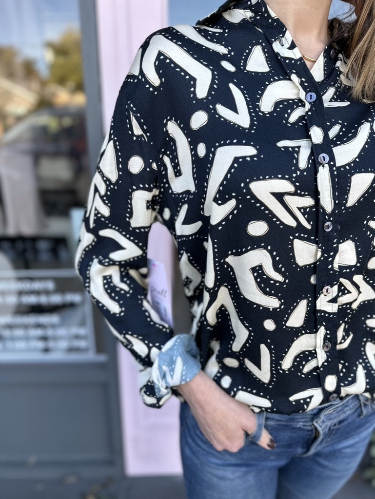ABSTRACT BUTTON UP BLOUSE
