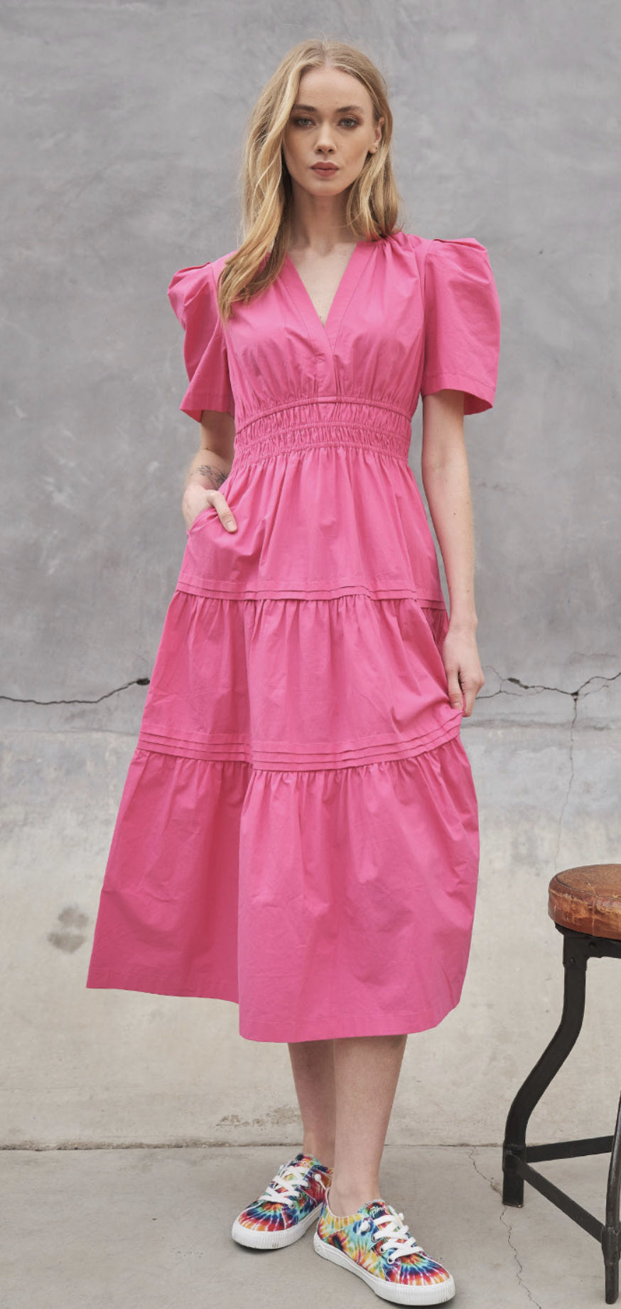 POUF SSLV TIERED MIDI DRESS