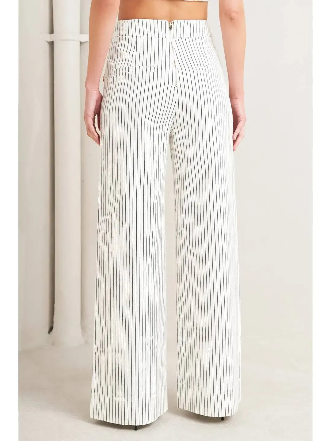 STRIPED JEAN W/BUTTON DETAIL