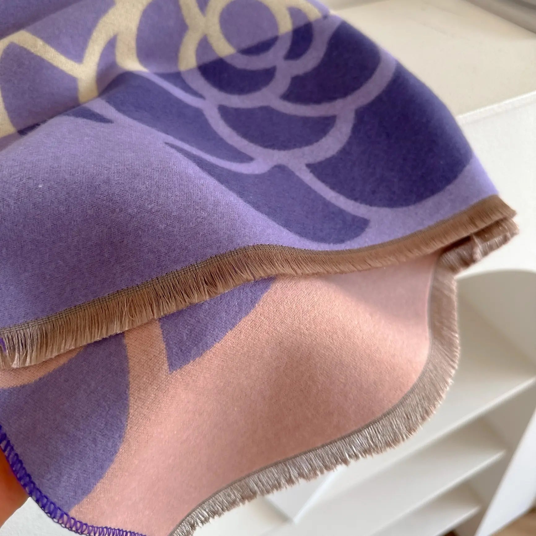 REVERSIBLE WRAP GEO ROSE PURPLE/IVORY