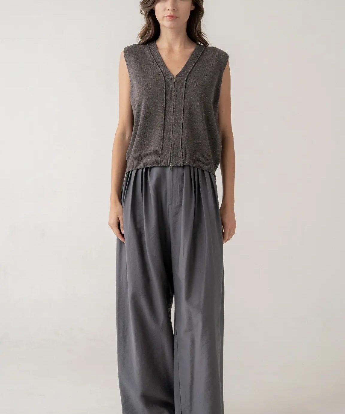 ZIP FRONT SLVLESS KNIT VEST