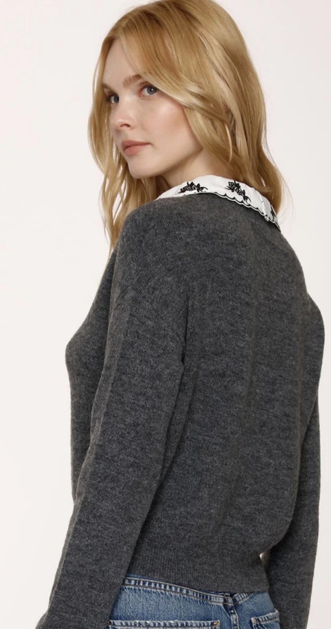 LEXIE 3 BUTTON PULLOVER