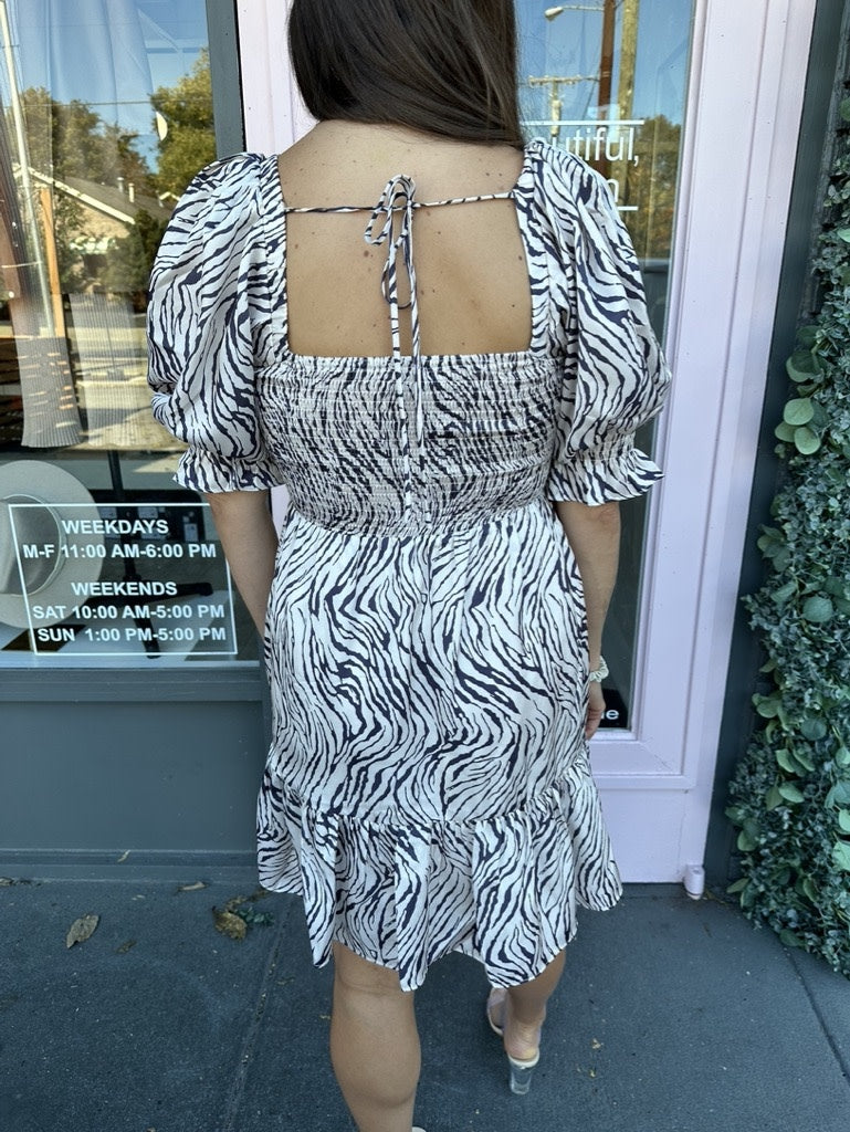 SATINE SMOCKED ZEBRA DRESS