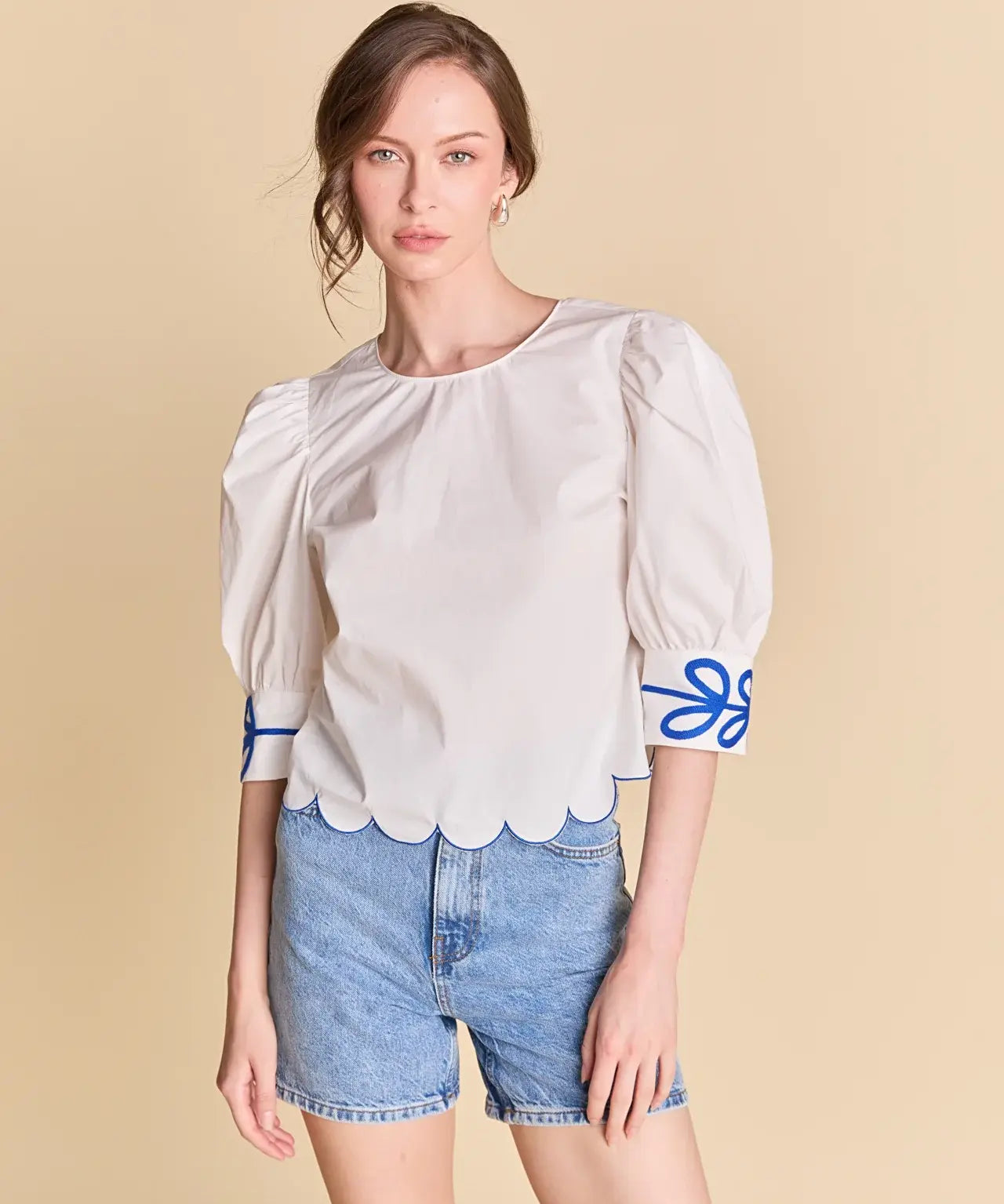 SCALLOP HEM EMBROIDERED TOP