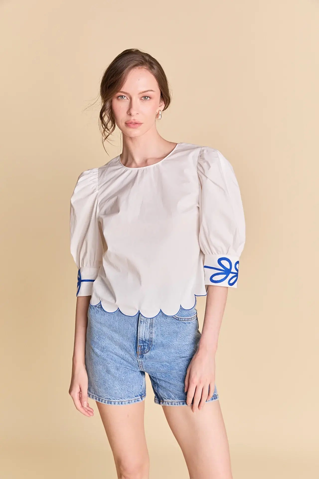 SCALLOP HEM EMBROIDERED TOP