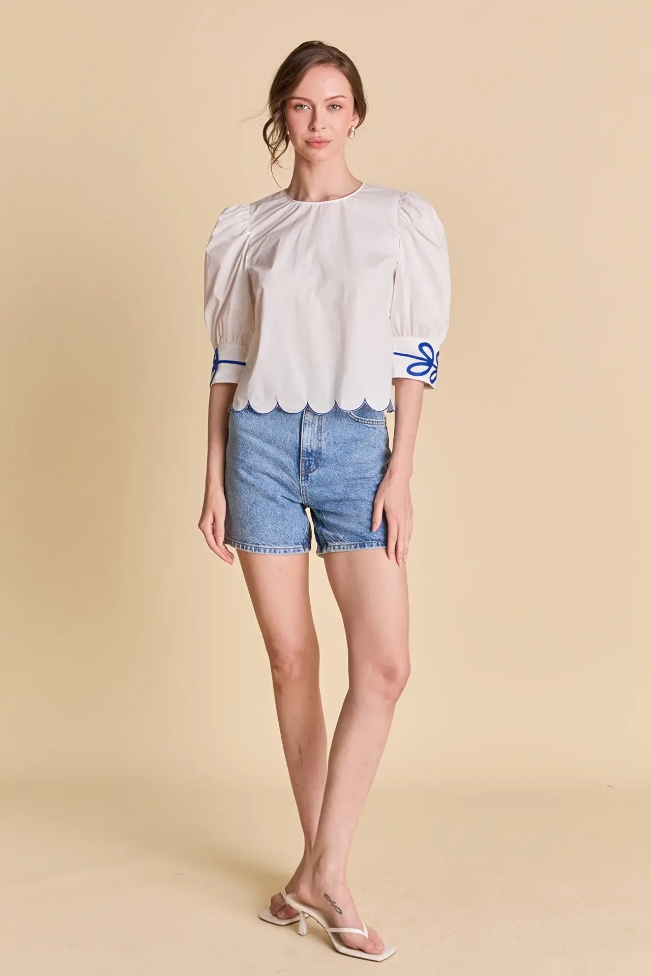 SCALLOP HEM EMBROIDERED TOP