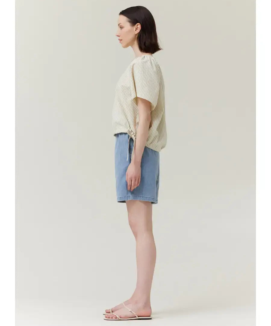 SIDE RIBBON TIE VNECK TOP