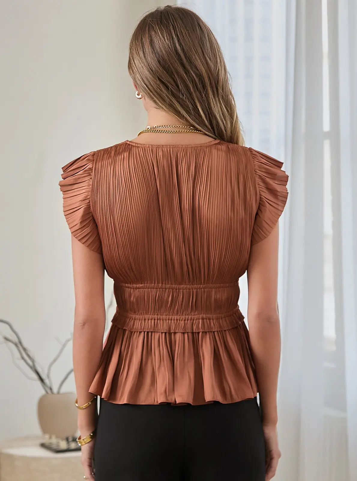 VNECK SLVLESS TOP W/ELASTIC WAIST