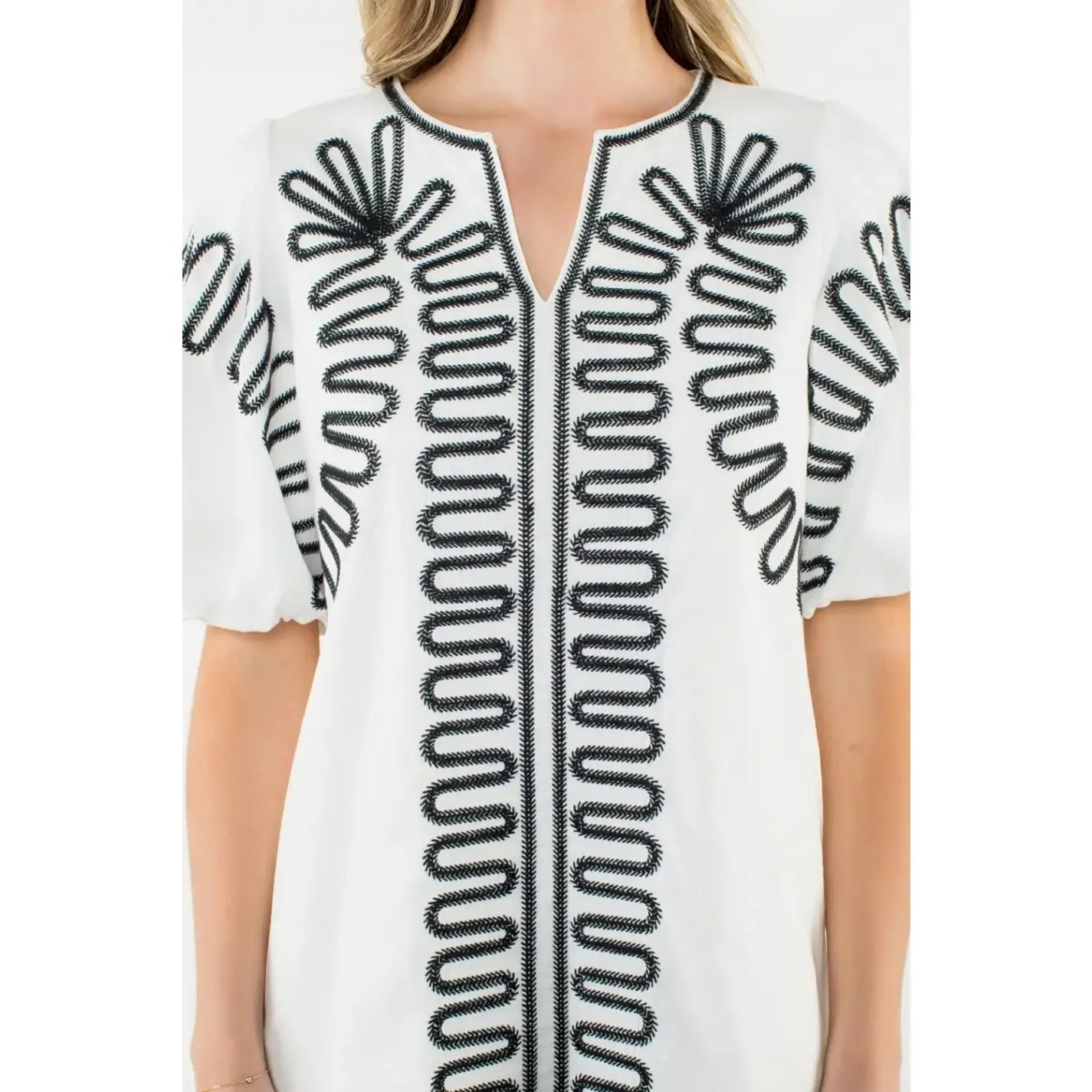 PUFF SLEEVE EMBROIDERED DRESS