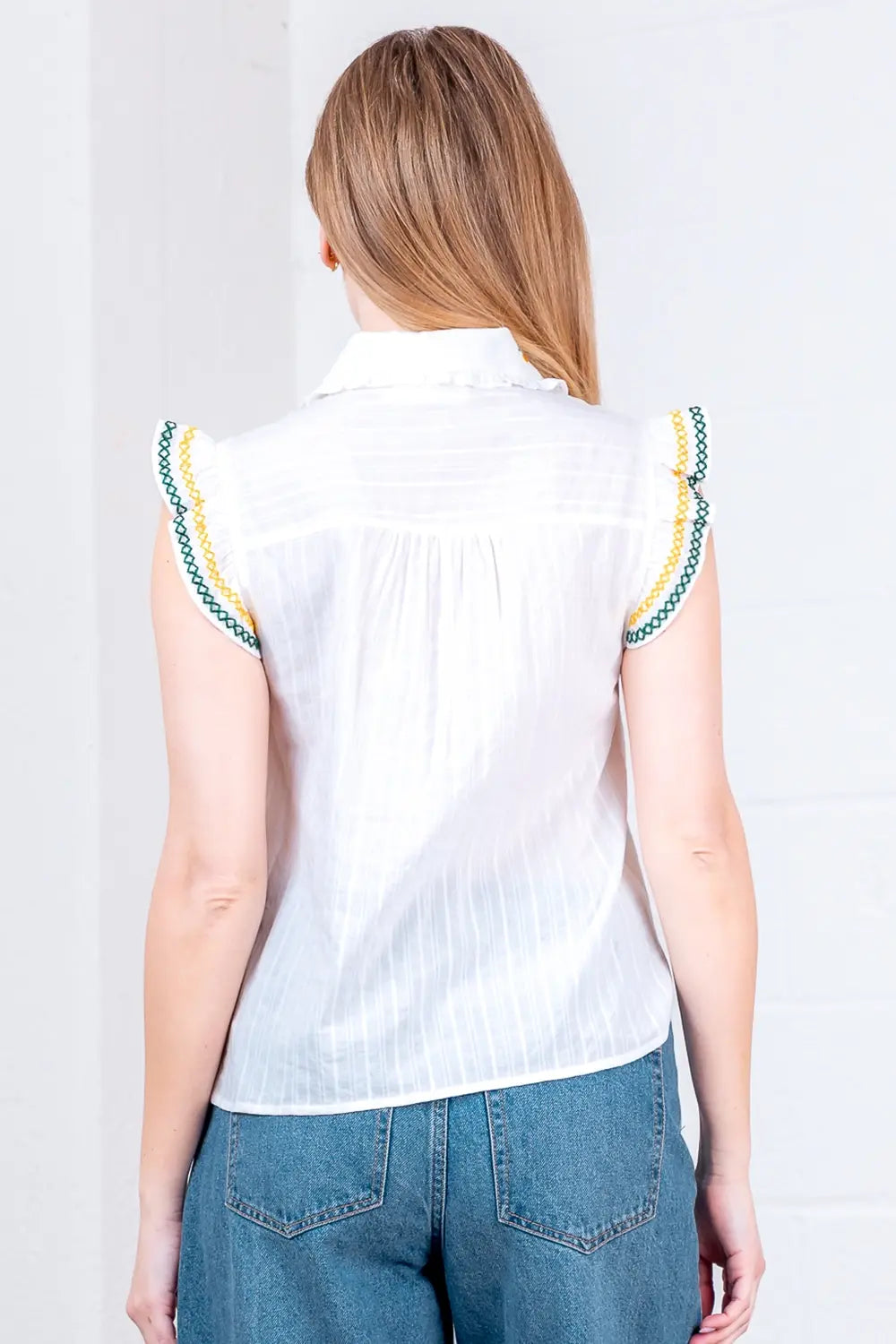 RUFFLE SSLV LEMON EMBROIDERED TOP