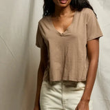 BECKETT VNECK TEE