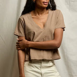 BECKETT VNECK TEE