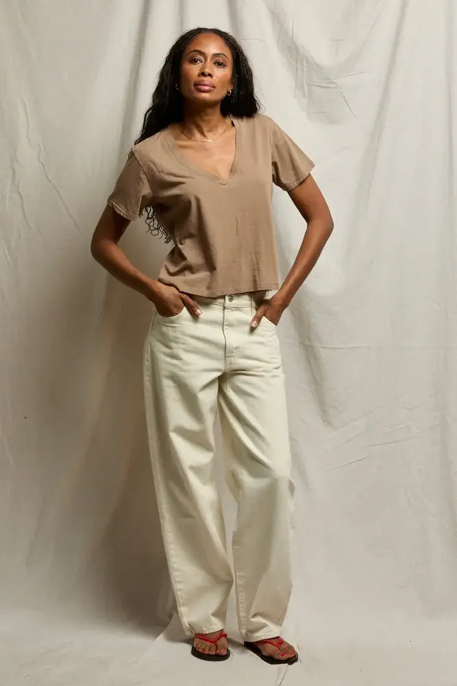 BECKETT VNECK TEE